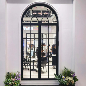 Usine WLS Taille personnalisée Réduction avancée du bruit Nettoyage facile Fenêtres battantes à cadre en acier Fenêtre française - Product Image 1