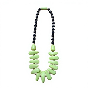 Nouveau collier multicouche en résine perlée, design agate géométrique unique, plaqué or, parure de bijoux pour femme, idéal pour mariage et soirée - Product Image 4