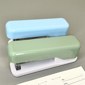 Agrafeuse portable spéciale pour cahiers d'exercices et outil de tri des questions erronées pour étudiants en classe et en dortoir - Product Image 4