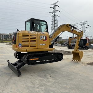 รถขุดตีนตะขาบขนาดเล็ก Caterpillar CAT 305.5E2 มือสอง นำเข้าจากญี่ปุ่น น้ำหนัก 5.5 ตัน พร้อมห้องโดยสารและใบมีดดันดิน สำหรับงานก่อสร้าง - Product Image 5