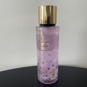 Brume corporelle Victorla 250 ml, senteurs mixtes vanille et noix <span class=keywords><strong>de</strong></span> coco, Cologne, Parfum Secreta, Brume corporelle scintillante pour le corps - Product Image 5