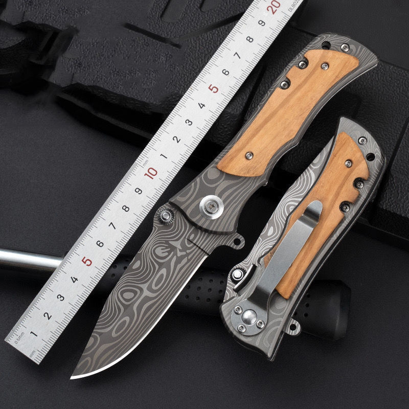 สีน้ำตาล