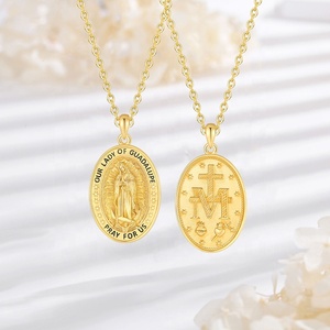 Collier pendentif ovale en argent sterling 925 plaqué or 18 carats, représentant la Vierge Marie de Guadalupe, <span class=keywords><strong>avec</strong></span> chaîne en <span class=keywords><strong>boîte</strong></span>. - Product Image 3