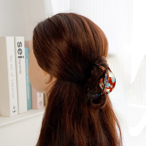 Pince à cheveux unisexe tendance <span class=keywords><strong>et</strong></span> très vendue, 7 cm, motif écaille de tortue, mignonne, en forme de demi-lune, creuse, en acétate PVC, accessoires pour cheveux - Product Image 6
