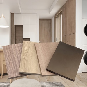 Panneau de <span class=keywords><strong>contreplaqué</strong></span> mélaminé de 18 mm de qualité E1 4X8' Design moderne Panneau MDF à âme en <span class=keywords><strong>bois</strong></span> d'eucalyptus de 18 mm pour meubles - Product Image 4