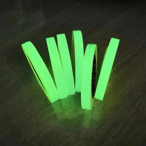 Rouleau de vinyle luminescent qui brille dans le noir, ruban adhésif réfléchissant de sécurité haute luminosité pour la décoration des escaliers et des sols - Product Image 1