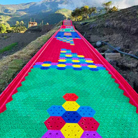 Glissière arc-en-ciel en plastique PP pour jeux de parc d'arrière-cour, glissière de descente longue en équateur