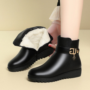 Inverno in morbido cotone di alta qualità con fondo spesso Casual di grandi dimensioni zeppa <span class=keywords><strong>tacco</strong></span> alto caldo antiscivolo da <span class=keywords><strong>donna</strong></span> stivaletti da <span class=keywords><strong>donna</strong></span> - Product Image 4