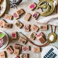 Jeu de tuiles de mahjong en pierre de grès Wild Mare, luxe en acrylique, 160 tuiles de mahjong, ensemble américain avec tapis de jeu