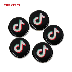 Tem nhãn tròn <span class=keywords><strong>NFC</strong></span> Epoxy mã QR tùy chỉnh màu đen, móc khóa mạng xã hội đánh giá Google Instagram, tem dán Epoxy hình vuông <span class=keywords><strong>NFC</strong></span> 216 có logo - Product Image 2