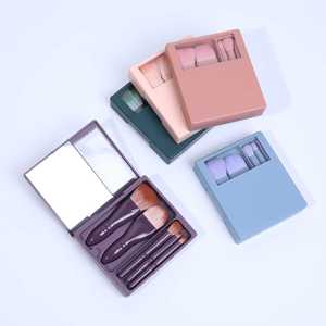 Kit de 5 Brochas de Maquillaje con Espejo, Juego de Brochas Cosméticas Portátiles con Logotipo Personalizado para Viajes, Herramientas de Maquillaje - Product Image 2