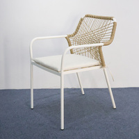Ensemble table et chaises d'extérieur moderne avec coussin imperméable en rotin PE résistant aux UV pour terrasse, cour, balcon