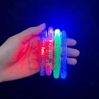 Bracelets LED lumineux clignotants (lot de 6) pour enfants et adultes – Idéal pour mariages, anniversaires et soirées phosphorescentes