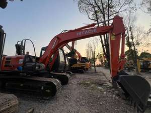 Excavatrice Hitachi ZX120 d'occasion 90% neuve, mini-pelle 12T, moteur Isuzu, boîte de vitesses, pompe hydraulique, modèle 2022, godet de 0,52 m - Product Image 4