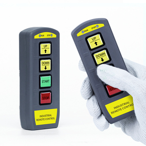 Control Remoto Inalámbrico ML-2AS 12V para Grúa Industrial, 2 Botones, Resistente al Agua, Certificado, Hecho de Metal y Plástico - Product Image 1