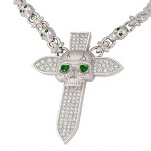 Pendentif croix avec breloque tête de mort, strass en cristal, coupe cœur, yeux verts, style punk, bijoux unisexe, cadeau - Product Image 1