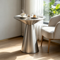 Table d'appoint/conique moderne en métal, finition métal brossé, options or/argent pour hall d'hôtel, salon, café