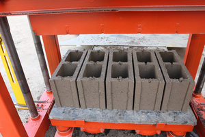 QT4-40 bán tự động rung khối máy làm rỗng lồng vào nhau và rắn gạch máy điện tử - Product Image 5