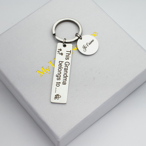 [Exclusivité transfrontalière] Cadeau d'anniversaire DIY : Porte-clés gravés en acier inoxydable plaqué or avec motifs - Product Image 4