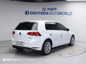 Volkswagen Golf 2014 TDI con Motor Diésel Turboalimentado y Caja de Cambios DSG, Muy Eficiente en Consumo de Combustible, Ecológico, Bajas Emisiones - Product Image 6