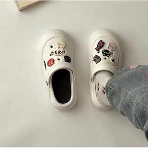 Femmes 2025 été mignon chat attraper poisson dessin animé supérieur hommes sabots et Mules à la mode livraison directe avec semelle épaisse sandales - Product Image 6