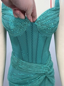 Robe <span class=keywords><strong>de</strong></span> soirée formelle pour <span class=keywords><strong>femme</strong></span> A11236, vert émeraude, à sequins, à bretelles, avec un devant torsadé, une fente haute, une jupe en maille, moulante, pour Noël - Product Image 5