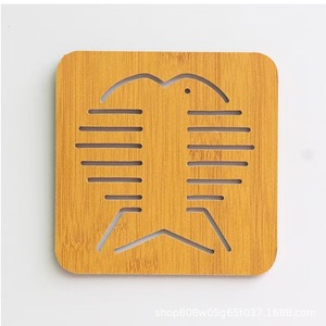 Salvamanteles de madera con forma irregular, diseño hueco de manzana, aislante del calor, para vajilla de cocina, soporte para tazas - Product Image 5