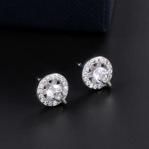 AvaDava Boucles d'oreilles clous en cristal, argent 925, sertissage clos en strass, classiques pour femme, à porter au quotidien - Product Image 4
