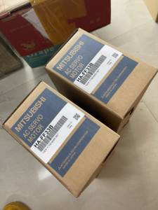 Servomotor Mitsubishi AC HA-FF33B - Product Image 1