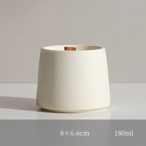 Vela Aromática de Porcelana Blanca Mate Hecha a Mano de Estilo Nórdico de Lujo, Personalizada para Hotel, Diwali y Día del Padre - Product Image 5