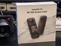 Caméra d'action 360° Insta360 X5 étanche 8K pour moto, pack robuste avec objectif remplaçable, 128 Go, zoom 21x-40x, audio clair, perche à selfie