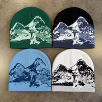 Bonnet avec logo, design graphique personnalisé, imprimé, jacquard tissé, tricoté, streetwear, bonnet skull, chapeau skully, Y2K, réversible