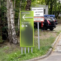 Panneau de signalisation directionnel LED durable et étanche, panneau de guidage personnalisé pour la décoration des centres commerciaux, des bureaux, des écoles, des hôpitaux, des bâtiments