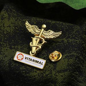 Bán Buôn Cá Nhân Kim Loại Pins <span class=keywords><strong>3D</strong></span> Vàng Pet Y Tế Công Ty Logo Tên Hat Phù Hiệu Men <span class=keywords><strong>Pin</strong></span> Ve Áo Pins Tùy Chỉnh Cho Phù Hợp Với Nam Giới - Product Image 3