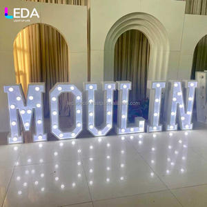 Letreros LED con Números Gigantes, Modernos, Metálicos, de Luz Blanca, para Decoración de Bodas, Fiestas y Eventos, Gran Venta LEDA - Product Image 2