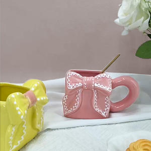 Tasse à café en céramique en forme de main ou d'arc, mignonne et tridimensionnelle, pour le thé de l'après-midi - Product Image 5