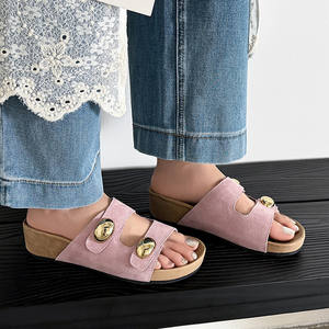 Sandalias casuales de mujer con hebilla metálica hueca, suela gruesa, doble fila de botones y punta redonda - Product Image 6