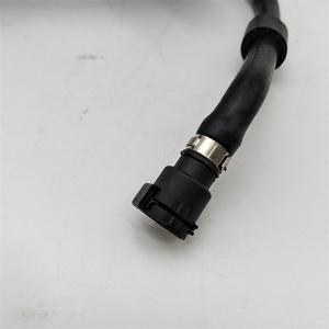 Tubo Superiore del Radiatore con Tubo di Sfiato per BMW F01 F02 F10 F06 F07 535i 640i 17127580957 - Product Image 3