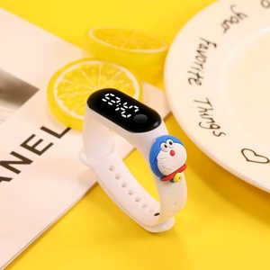 <span class=keywords><strong>Fresa</strong></span> Animal dibujos animados táctil Led relojes digitales reloj deportivo plástico barato encantador China niños reloj - Product Image 1