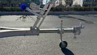 Remorque de bateau en aluminium HOIRO 15 pieds (4,8 m) à essieu simple avec lits en polyéthylène, VIN, DOT et CE, capacité de charge de 750 kg pour bateau de pêche
