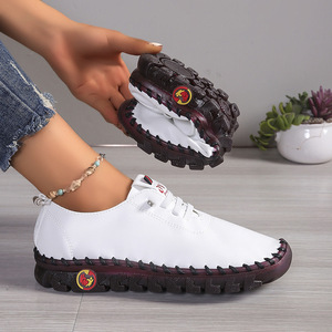 Zapatos Planos de Cuero Hechos a Mano para Mujer, Venta al Por Mayor de Fábrica - Mocasines Casuales con Suela Antideslizante para Uso Diario - Product Image 6