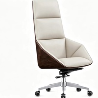 Chaise de bureau de direction moderne en cuir de vachette brésilien, coque en placage de noyer, mousse de densité 40 pour vérin à gaz, 1136 kg, acier, école