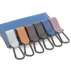 Ganchos Giratorios de Piel Sintética con Velcro para Cochecito, Organizador de Carrito de Compras, Gancho Colgante, Accesorios para Cochecito de Bebé, Clips - Product Image 1
