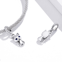 Breloques chat mignonnes avec yeux en zircon, pendentif en alliage plaqué argent et noir, cadeau unisexe