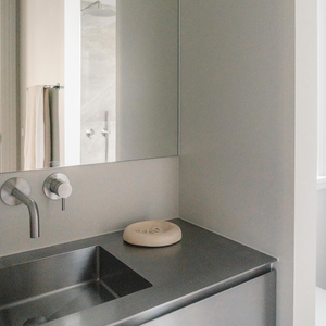 Mueble de Baño con Lavabo para Hotel - Mueble de Baño Moderno de Acero Inoxidable 304 - Product Image 2