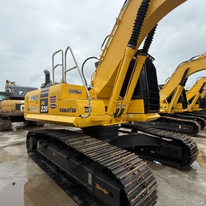 Excavatrice sur chenilles Komatsu PC220-8 d'occasion, 23,1 tonnes, avec une force de creusement de 172 kN et une profondeur de creusement de 6920 mm, à vendre, certifiée CE - Product Image 1