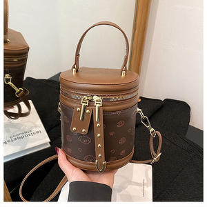 กระเป๋าแบรนด์เนมแท้ มือสอง ปี 2025 กระเป๋าสะพายข้างผู้หญิงสุดฮิต กระเป๋าโท้ทสั่งทำพิเศษ หนังแท้สุดหรู กระเป๋าซิปมุกแบบยูนิเซ็กซ์ สองช่อง - Product Image 4