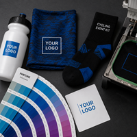 Kit d'événement cycliste personnalisé pour les cyclistes avec protège-col pour bouteille, chaussettes et emballage sponsorisé