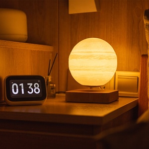 Lampe de lecture LED unique et lumineuse à lévitation magnétique en forme de lune, avec matériau ABS et commande tactile - Product Image 3