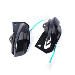 Luz Intermitente de Señal de Giro para Espejo Retrovisor Lateral Derecho ADT, para Corolla, Sienta y Yaris - Product Image 2